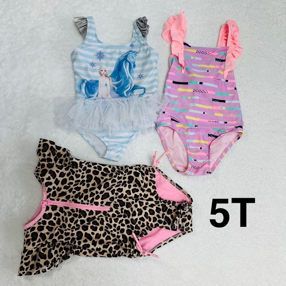 Bundle 3 of girls one piece swimming suits size 5T - Picture 1 of 7